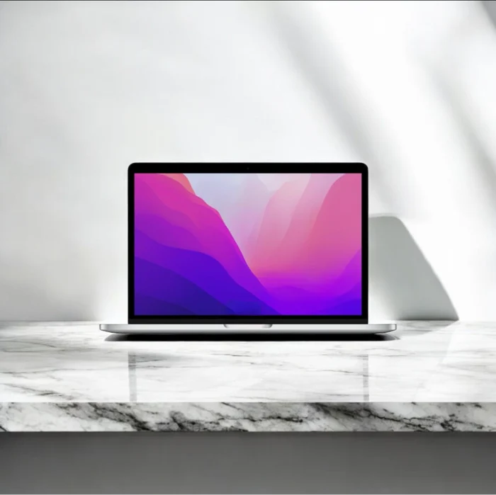 MacBook Pro 13" (2022)